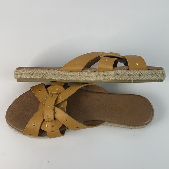 Picon made in Spain mustard gold tone slip on sandals size 6 - Picture 7 of 11